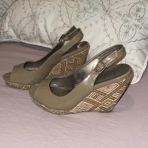 Sam & Libby Women's Wedges Mesa Open Toe Slingback Aztec Sandals-Never Worn